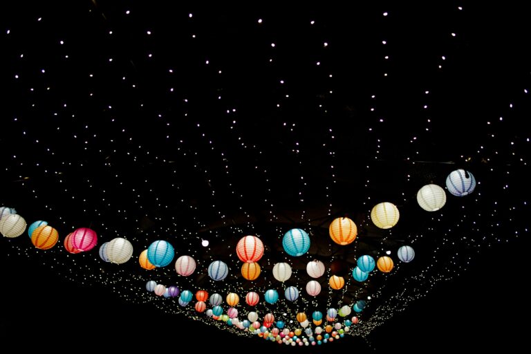 terrain de pétanque illuminé
