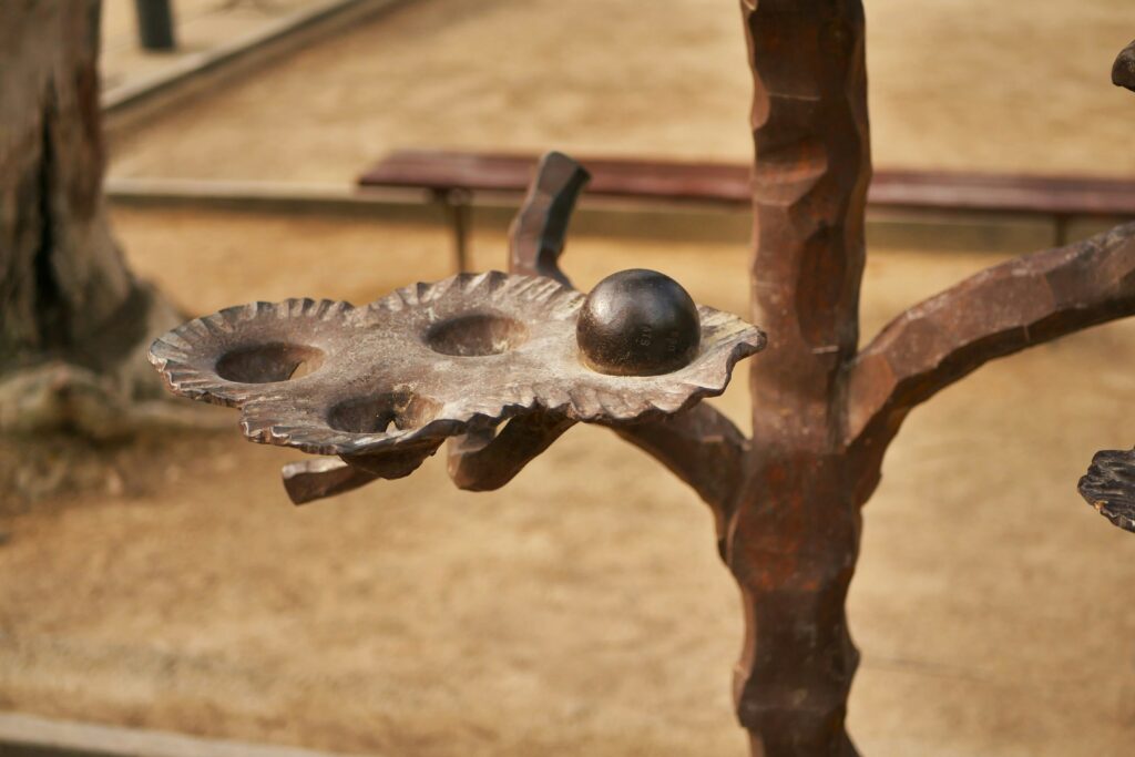 découvrez tout sur la pétanque, ses règles, son histoire et comment jouer à ce jeu de boules très populaire en france.